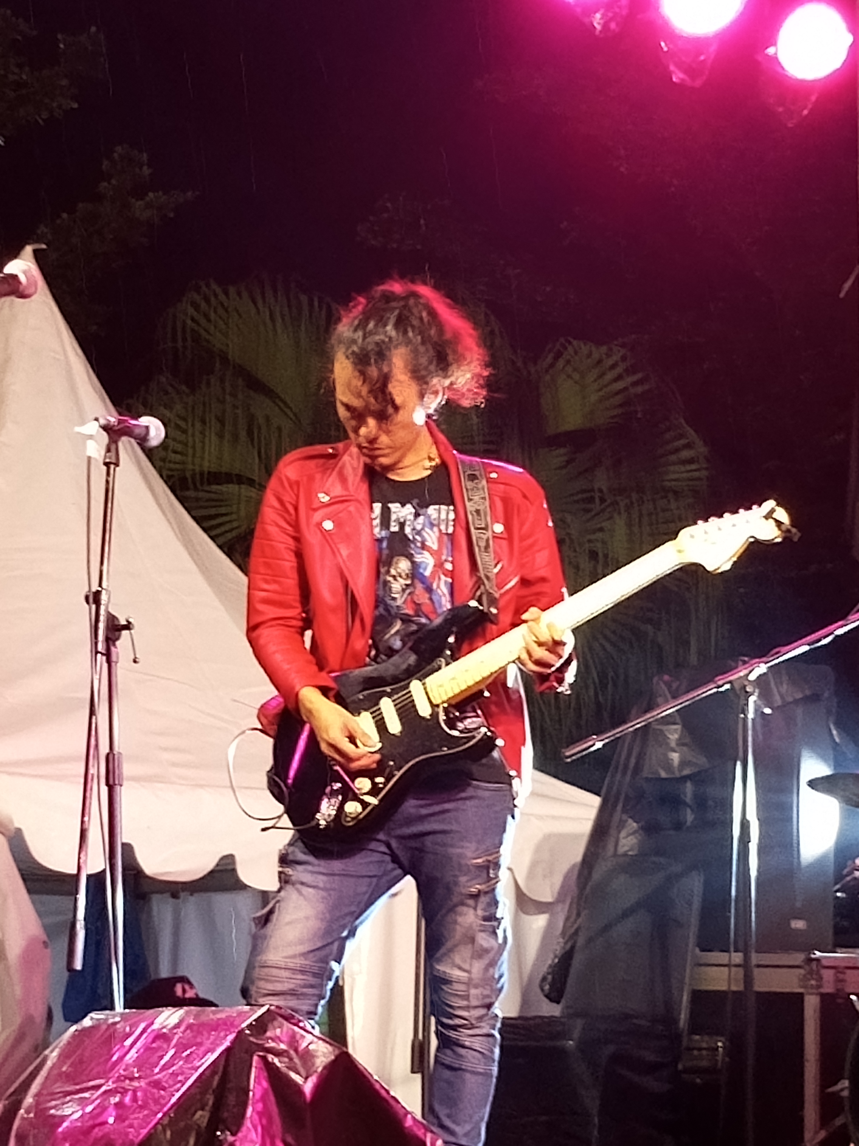 Guitarist Bunga Band