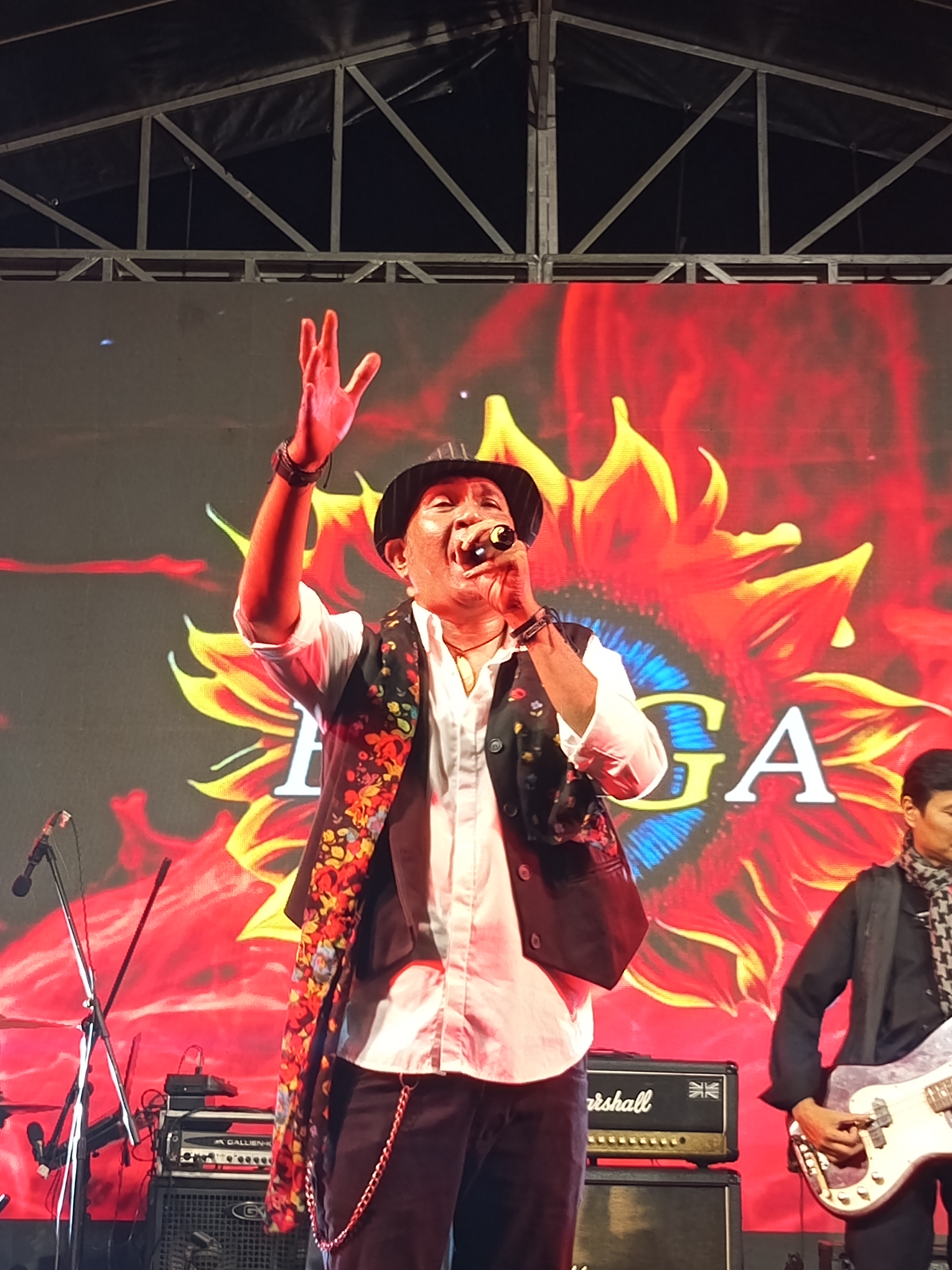 Vocalist Bunga Band